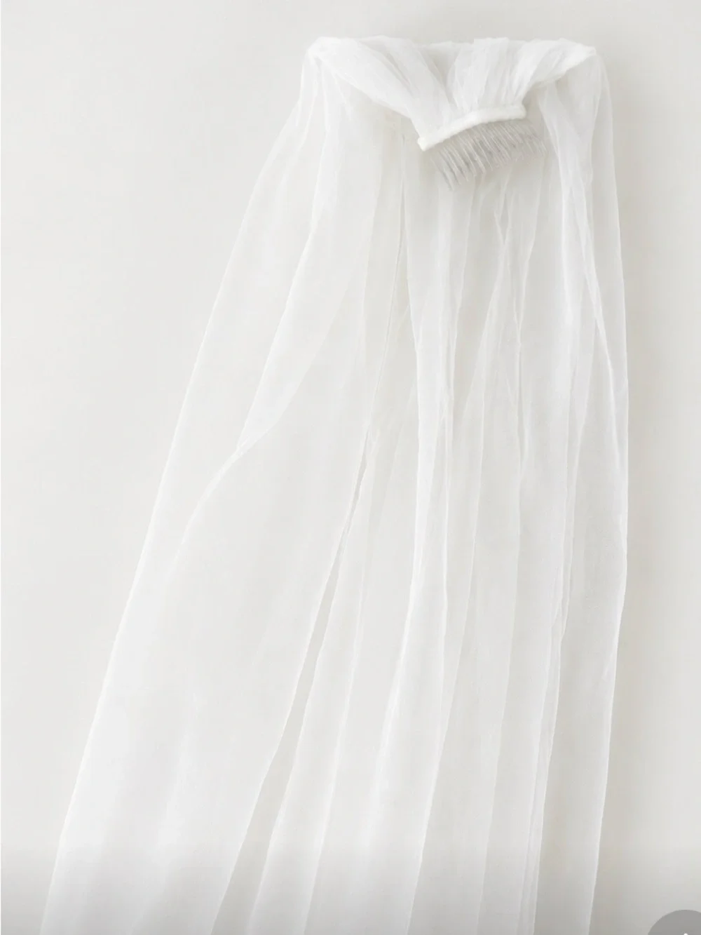 Simple White Bridal Veil with Comb